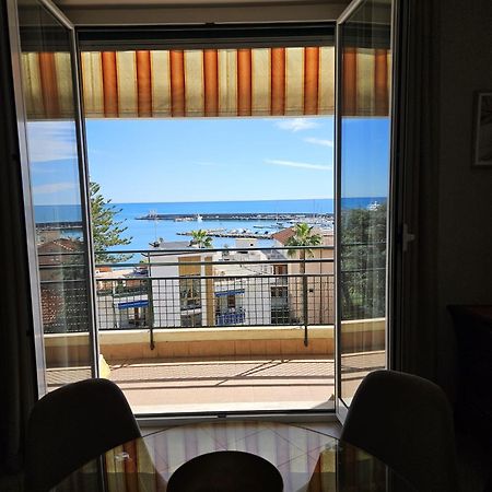 La Baia Nel Porto Apartment ซานเรโม ภายนอก รูปภาพ